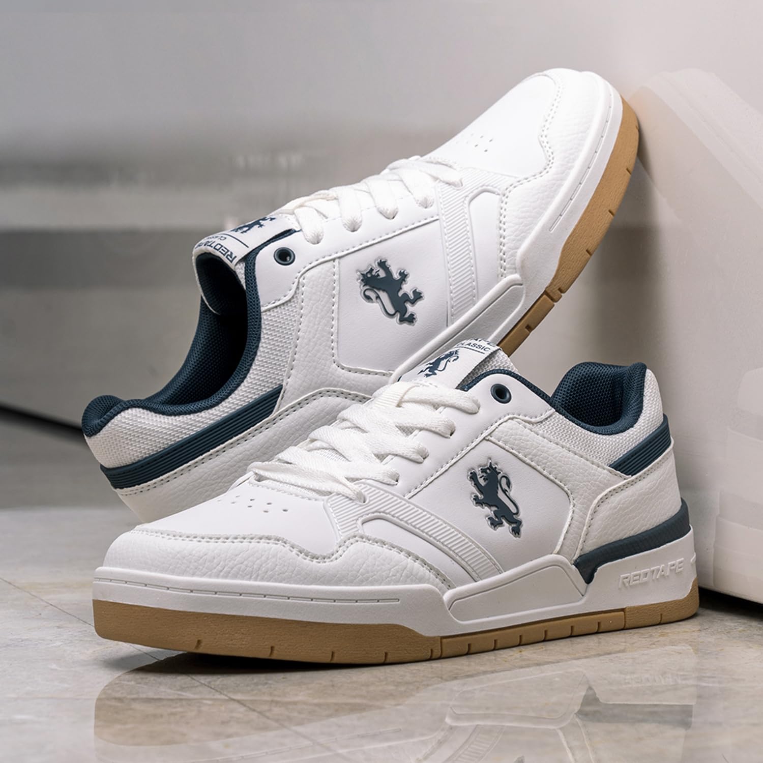 Men sneakers